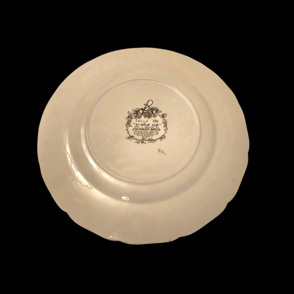 Vintage Equestrian Hunt Scene Plate. - Picture 2 of 5